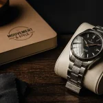 Belle montre homme en acier, verre saphir, style masculin